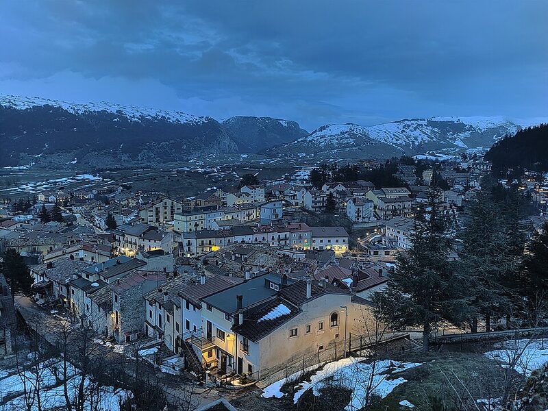 Panorama di Ovindoli (1375m)